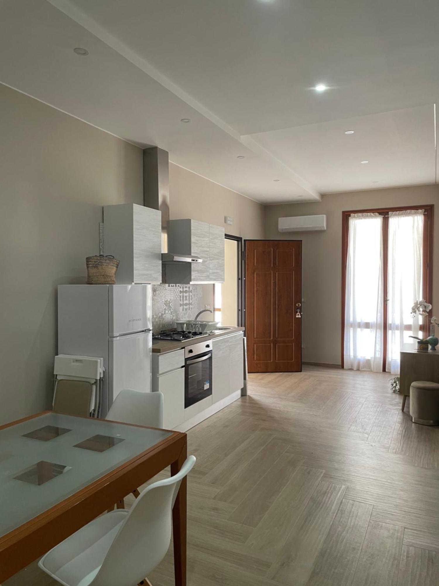 Central Apartment アヴォラ エクステリア 写真